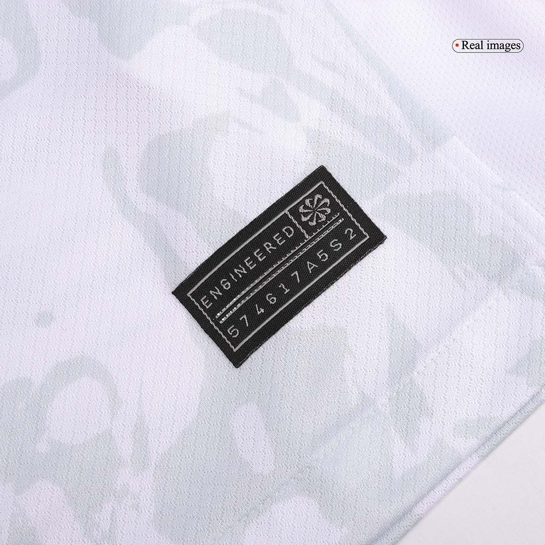 Set Tricouri Fotbal Liverpool Treilea 2024/25.