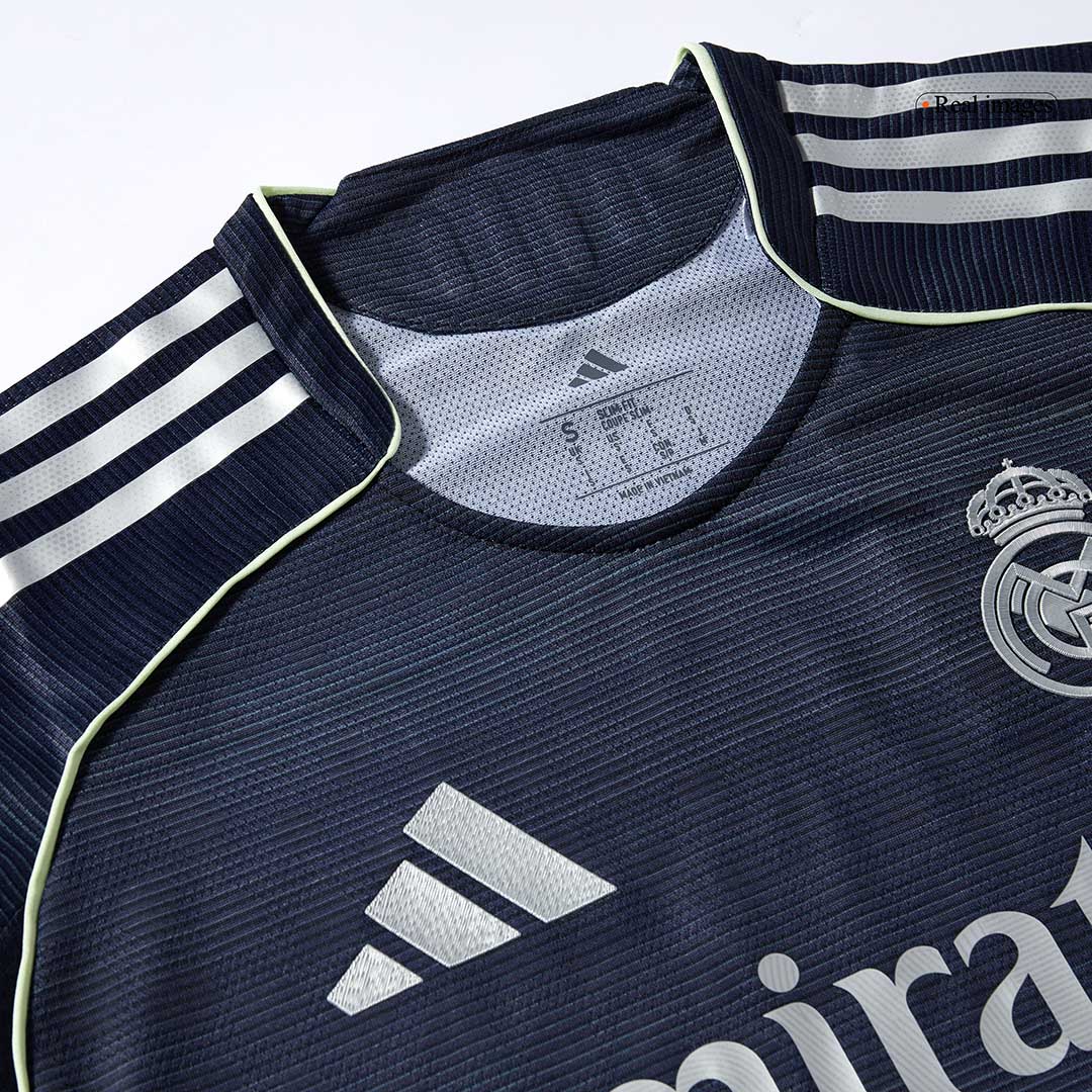 Tricouri Fotbal Real Madrid VINI JR. #7 Deplasare 2025/26 Authentic