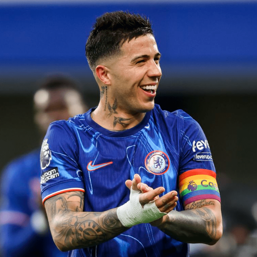 Enzo Fernández - TricouriFotbaliști Shop