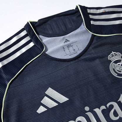 Tricouri Fotbal Real Madrid VINI JR. #7 Deplasare 2025/26 Authentic