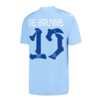 Tricouri Fotbal Manchester City DE BRUYNE #17 Acasă 2023/24 - Japanese Tour Printing (mărime mare)