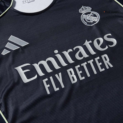 Tricouri Fotbal Real Madrid VINI JR. #7 Deplasare 2025/26